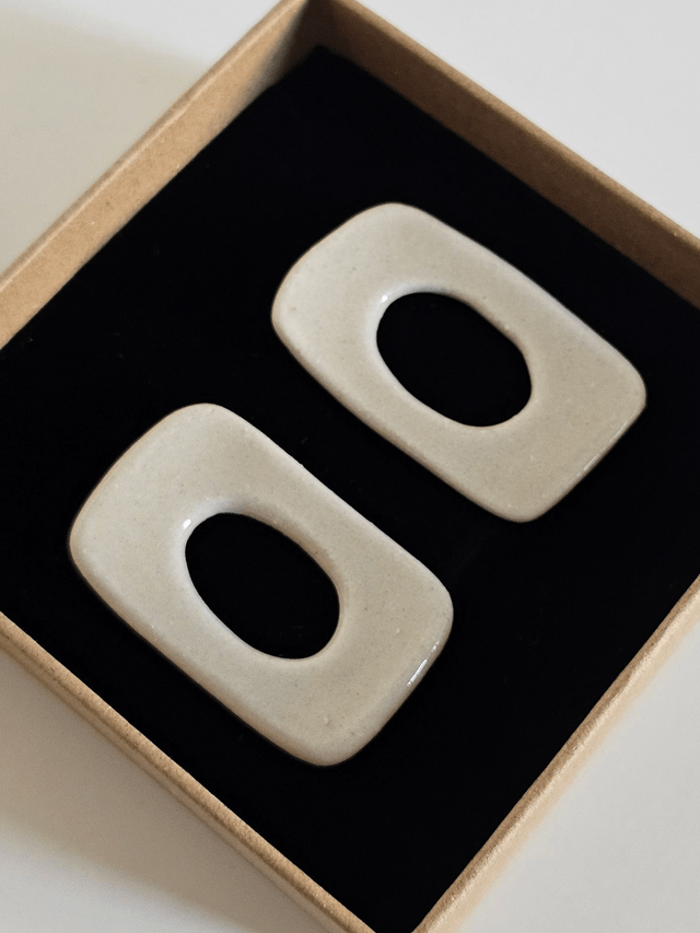 Boucles d'oreilles Gaïa coloris greige